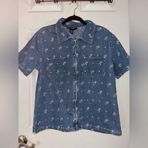 Denim&Co Women’s Blue Floral Embroidered Eyelet Zip up Shirt Large